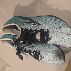 Brooks Women's 8 Mach 19 Spikeless Neutral Running Shoes